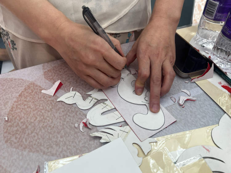 品重阳糕听独角戏玩九子游戏闭馆日不闭馆在这条时光隧道里老青年们玩