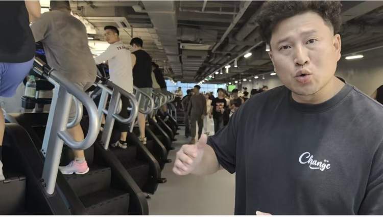 当前位置:>周到上海>民生>城事>正文>在龙之梦全球首店开张前,徐恩杰