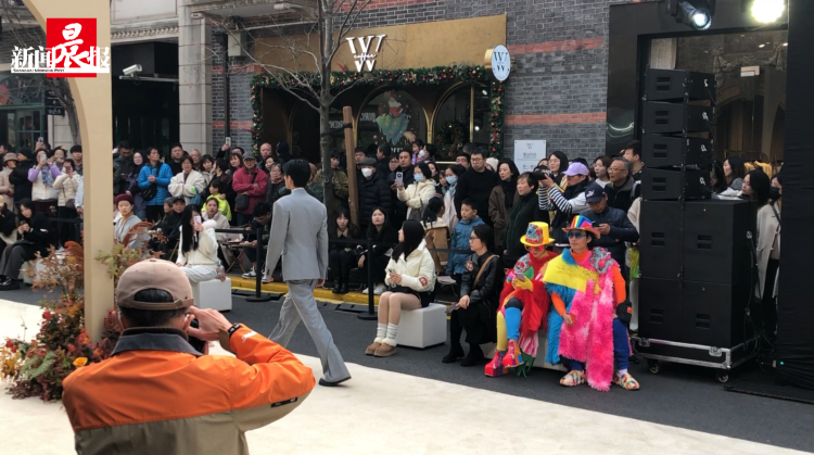 阿庄在现场拍摄