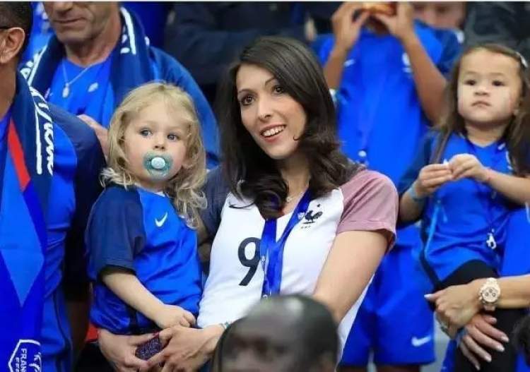 奥利维尔·吉鲁和他的妻子