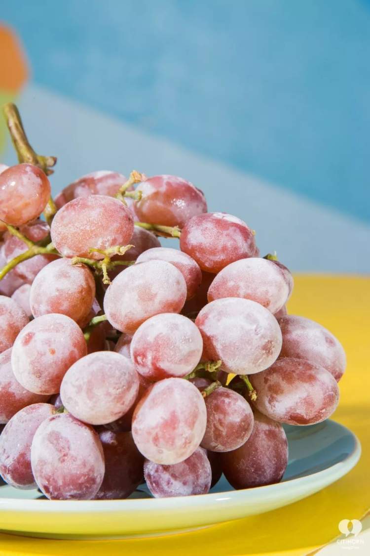 什么水果冰冻后更好吃?红提和蓝莓完胜!