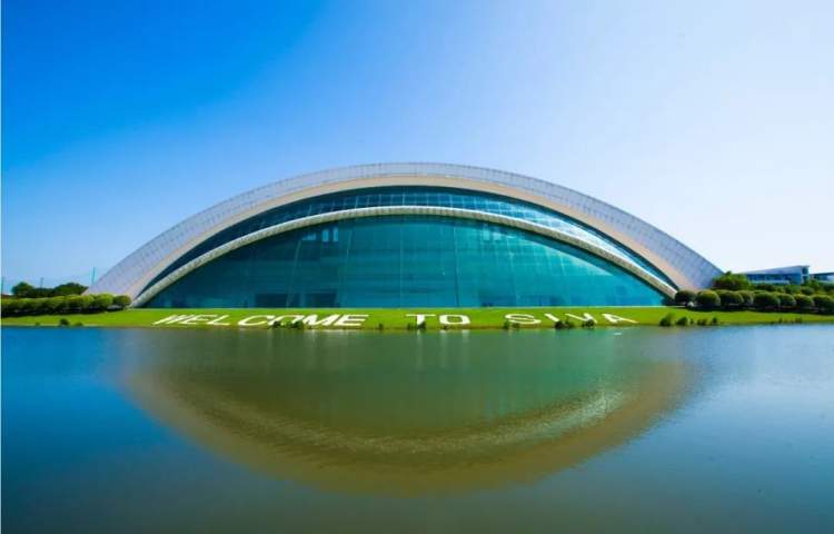 原名为复旦大学上海视觉艺术学院,2013年4月经教育部批准该校正式转设
