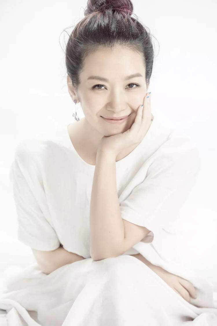 卢芳姿,_大山谷图库