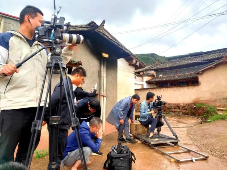 的微电影在当地招募群众演员的消息,半山村村民李从梅立即报名参演