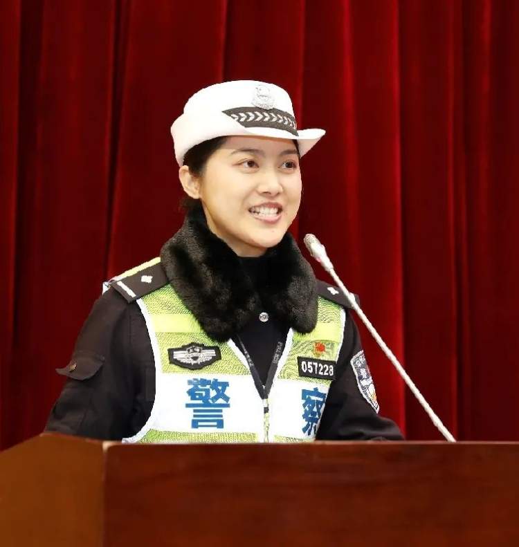 成功创城绝不是终点浦东一批先进个人和集体被表彰三