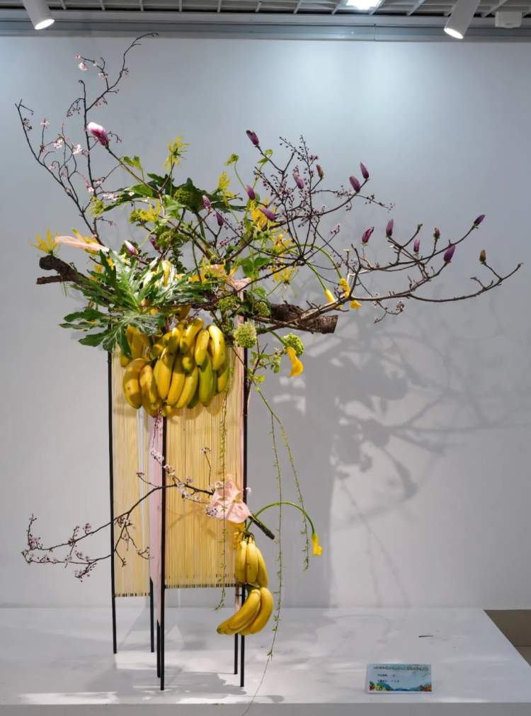 周到上海 民生 城事 正文本届蔬果插花展的作品由中国插花花艺大师