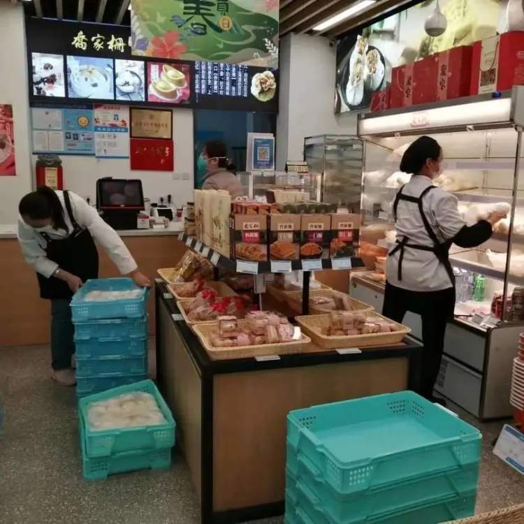 目前,喬家柵已有兩家門店恢復營業,分別是淮海中路1314號及大木橋291